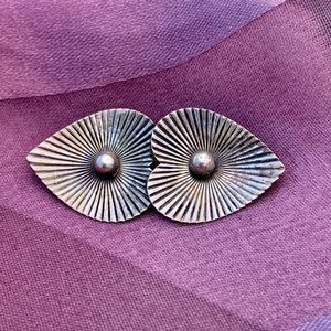Fun Vintage Beau Sterling Violet Leaf Brooch